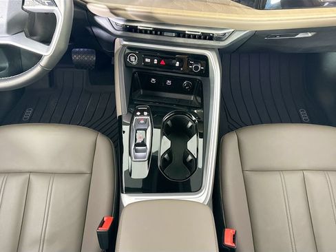 Used 2025 Audi Q5 Premium w/ Convenience Package AWD/4WD image 14