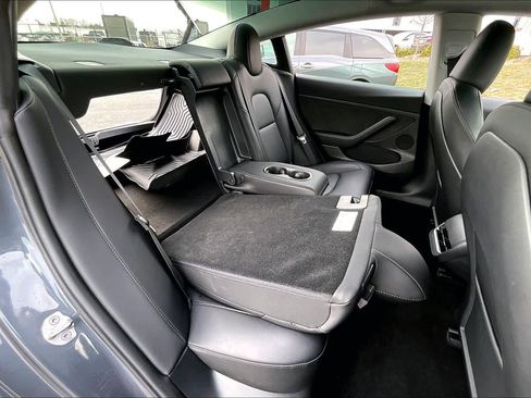 Used 2023 Tesla Model 3 Standard Range image 21