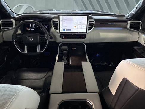 Used 2024 Toyota Sequoia Capstone image 13