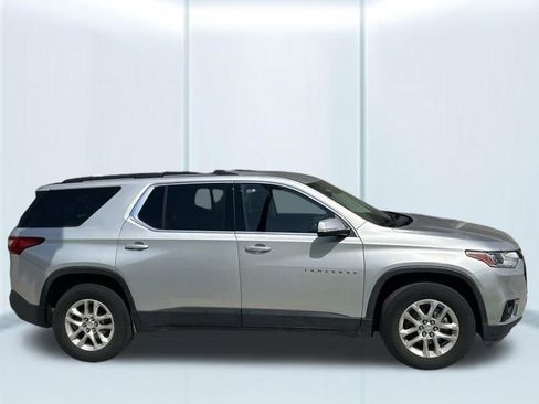 Used 2021 Chevrolet Traverse LT FWD image 5