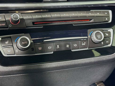 Used 2021 BMW 230i Coupe w/ M Sport Package image 21