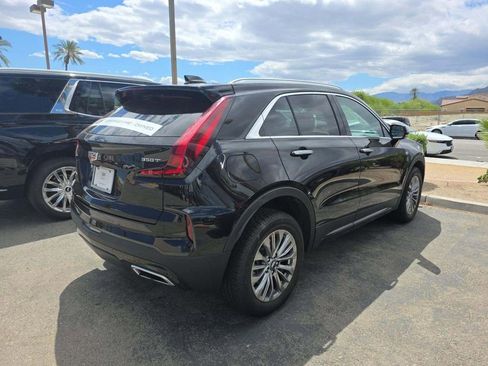 Used 2024 Cadillac XT4 Premium Luxury AWD/4WD image 2