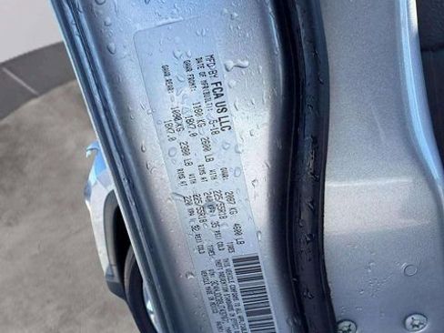 Used 2018 Jeep Compass Limited image 27