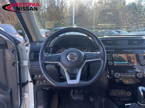 Used 2020 Nissan Rogue SV w/ Sun & Sound Touring Package image 35