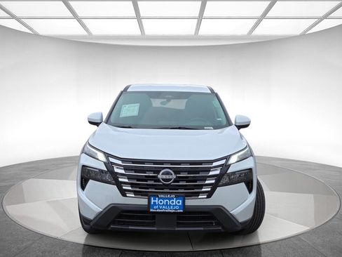 Used 2025 Nissan Rogue SV AWD/4WD image 8