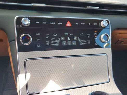 Used 2025 Genesis GV80 3.5T Prestige image 26