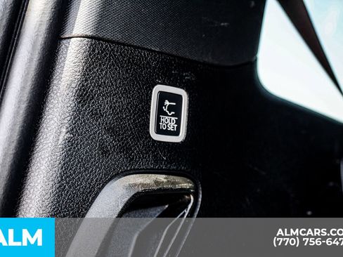 Used 2024 Jeep Wagoneer Series II w/ Flexible Seating Group image 28