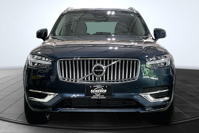 Certified 2025 Volvo XC90 T8 Plus w/ Protection Package Premier AWD/4WD image 4