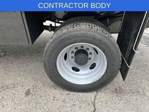 New 2025 Ford F550 4x4 Crew Cab image 33