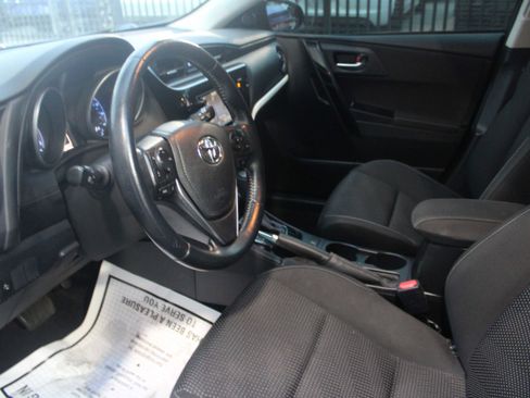 Used 2018 Toyota Corolla iM image 15