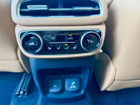 Used 2023 Genesis GV80 2.5T w/ Prestige Package image 17