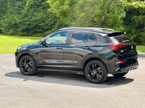 Used 2024 Buick Encore GX Sport Touring w/ Advanced Technology Package FWD image 4