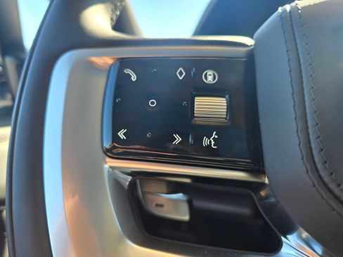 New 2025 Land Rover Range Rover SE image 32