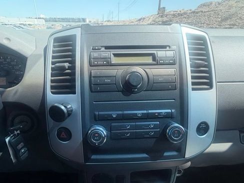 Used 2009 Nissan Frontier SE w/ SE Value Truck Pkg RWD image 14
