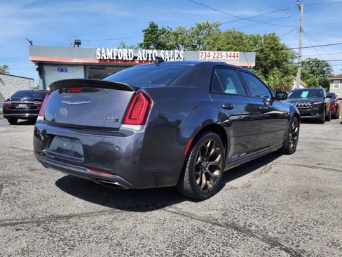 Used 2017 Chrysler 300 S w/ S Model Appearance Package RWD image 10