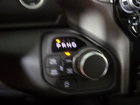 New 2026 RAM 1500 4x4 Crew Cab image 18