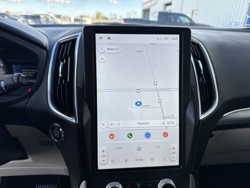 Certified 2022 Ford Edge Titanium image 37