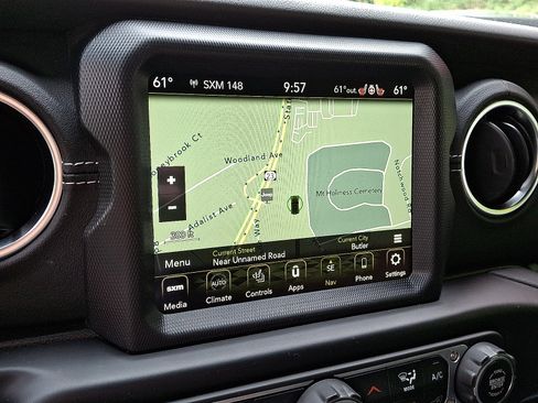 Used 2023 Jeep Wrangler Unlimited Sahara w/ Cold Weather Group AWD/4WD image 18