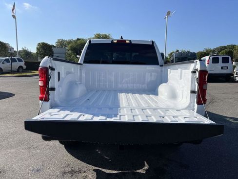Used 2025 RAM 1500 Big Horn AWD/4WD image 10