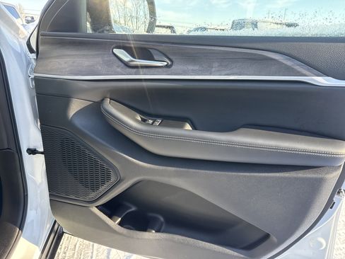 New 2025 Jeep Grand Cherokee L Limited image 19