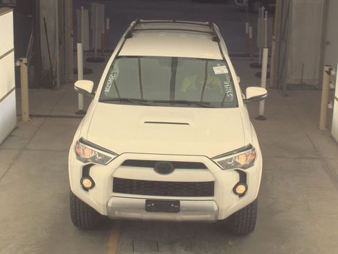 Used 2019 Toyota 4Runner TRD Off-Road Premium image 15