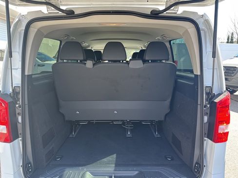 Used 2023 Mercedes-Benz Metris Passenger image 6