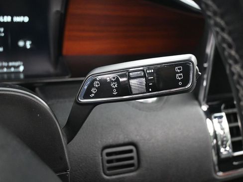 Used 2021 Lincoln Navigator L Reserve AWD/4WD image 19