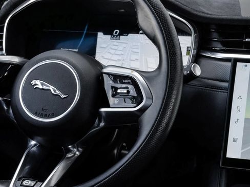 Used 2025 Jaguar F-PACE SVR AWD/4WD image 23