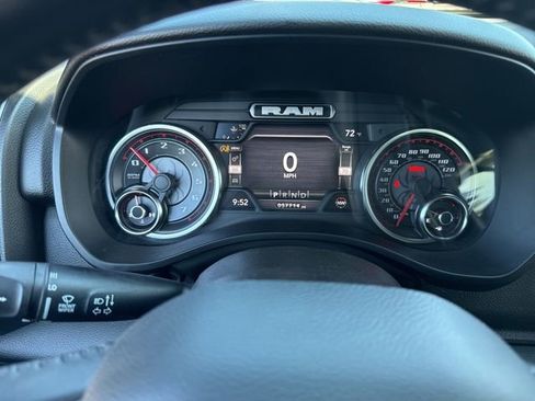 Used 2022 RAM 1500 Big Horn AWD/4WD image 5