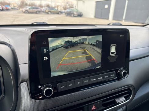 Used 2023 Hyundai Kona Limited image 27