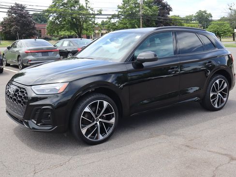 Used 2023 Audi SQ5 Premium Plus w/ Premium Plus Package AWD/4WD image 1