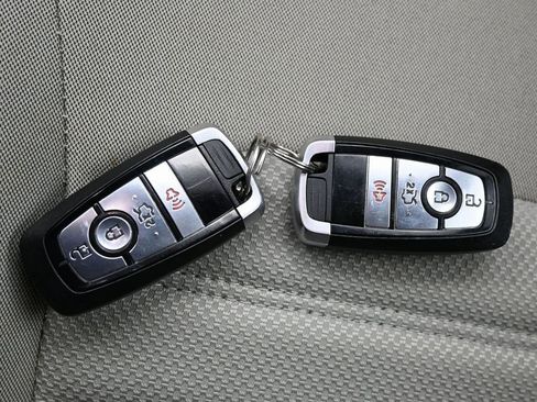 Used 2018 Ford Fusion S image 26