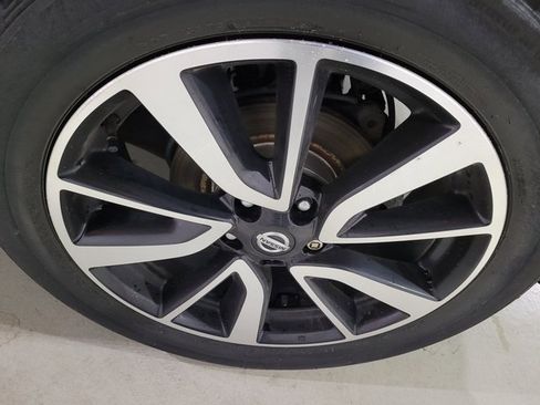 Used 2020 Nissan Rogue SL image 27