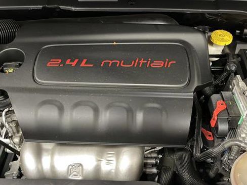 Used 2022 Jeep Compass Altitude w/ Sun and Sound Group AWD/4WD image 27