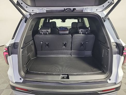 New 2026 Chevrolet Traverse Z71 w/ Driver Confidence Package image 12