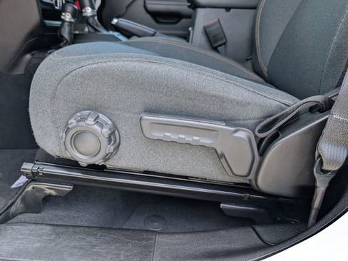Used 2024 Jeep Wrangler Unlimited Sport AWD/4WD image 20
