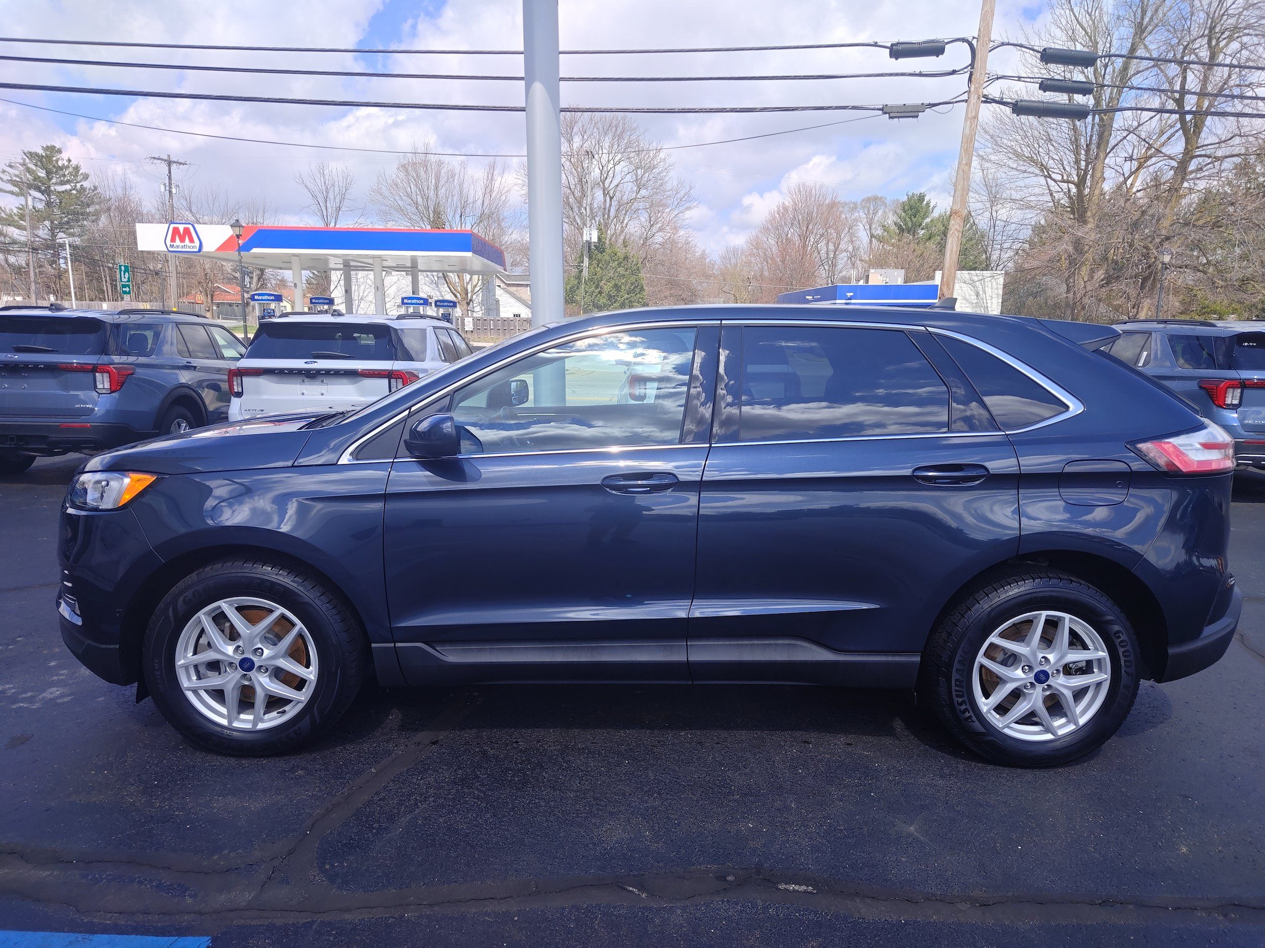 Used 2022 Ford Edge SEL w/ Convenience Package AWD/4WD image 1