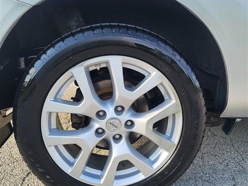 Used 2013 Nissan Rogue SL AWD/4WD image 29