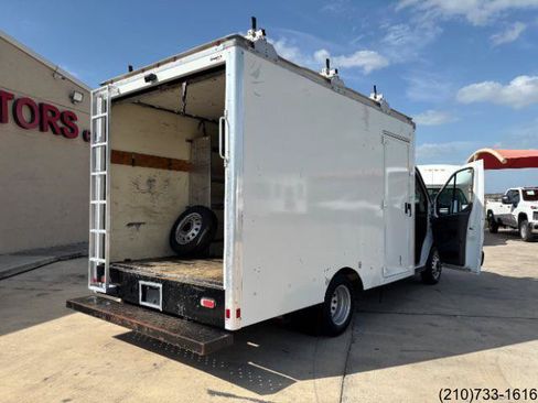Used 2020 Ford Transit 350 DRW w/ Exterior Upgrade Package RWD image 25