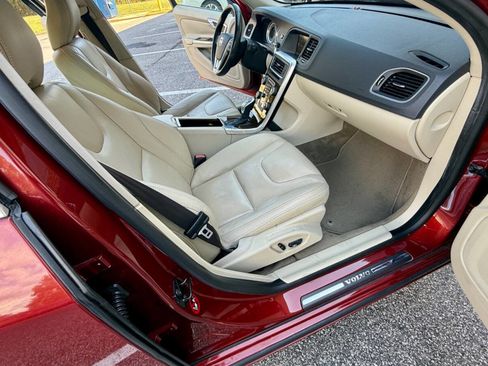 Used 2013 Volvo S60 T5 Premier image 5