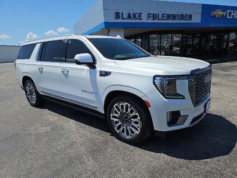 Used 2024 GMC Yukon XL Denali Ultimate AWD/4WD image 10