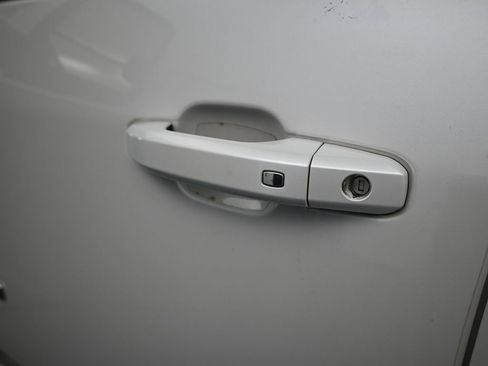 Used 2024 Chevrolet Silverado 2500 LT image 33