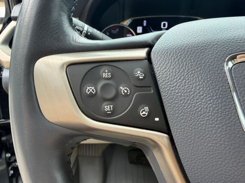 Used 2022 GMC Acadia Denali w/ Denali Technology Package image 14