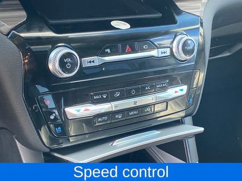 Used 2022 Ford Explorer Limited image 14