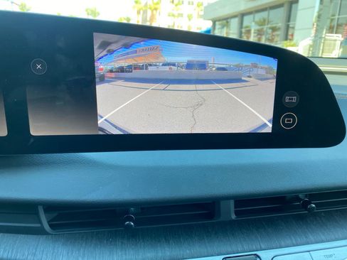 Used 2024 Lucid Air Touring AWD/4WD image 4