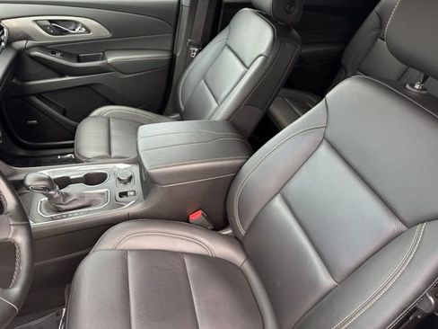 Certified 2023 Chevrolet Traverse LT w/ LT Premium Package AWD/4WD image 6
