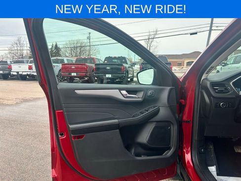 Used 2023 Ford Escape Platinum w/ Class II Trailer Tow Package image 12