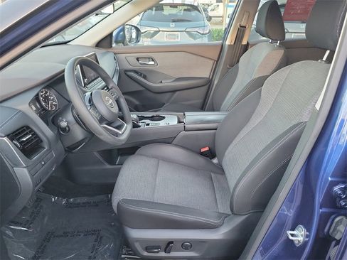 Certified 2022 Nissan Rogue SV image 13