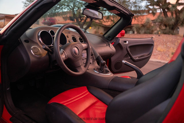 Used 2009 Pontiac Solstice Coupe RWD image 46