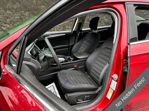 Used 2014 Ford Fusion SE FWD image 18